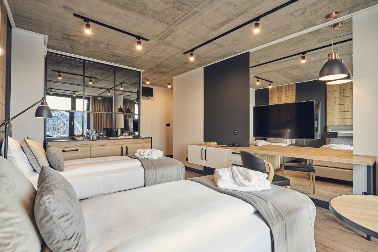 The Bridge Suites Hotel Krakow Exterior photo